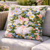 Floral-kussen-op-zonneterras Springlove